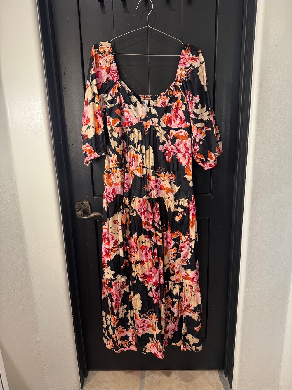 Floral Tiered Midi Dress - Black/Pink